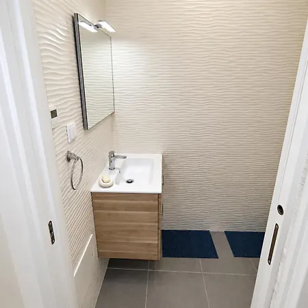 T1 Bellevue Terrace *
